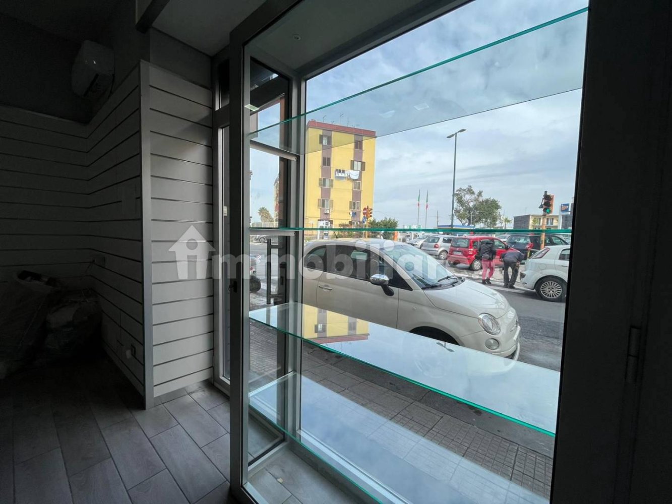 2 rooms Commercial property in Naples, Italy No. 191890