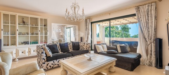 4 bedrooms Penthouse in Benahavis, Spain No. 121982 13