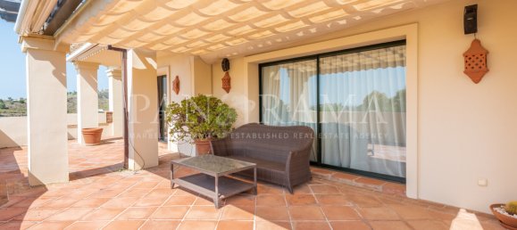 4 bedrooms Penthouse in Benahavis, Spain No. 121982 4