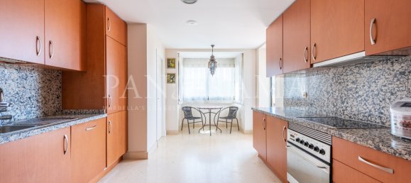 4 bedrooms Penthouse in Benahavis, Spain No. 121982 22