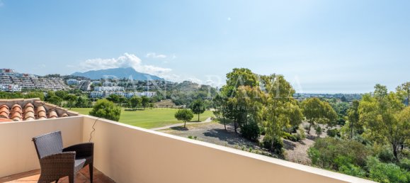 4 bedrooms Penthouse in Benahavis, Spain No. 121982 5