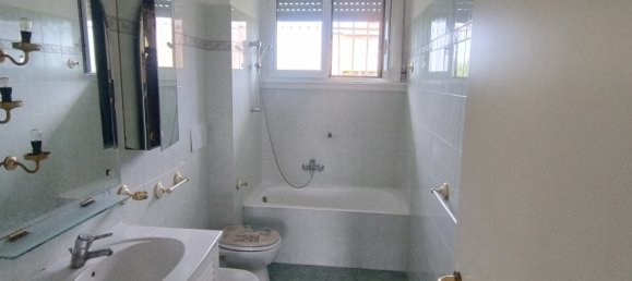 1 bedroom Apartment in Milan, Italy No. 326744 2