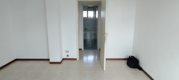1 bedroom Apartment in Milan, Italy No. 326744 4