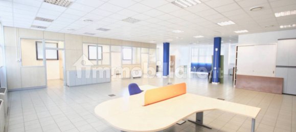 5-Zimmer Büro in Vimercate, Italy, Nr. 317761 9