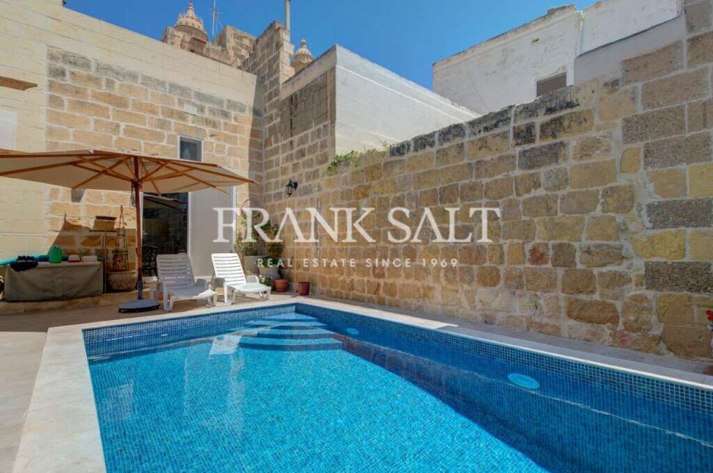 4 غرف نوم منزل في Xewkija, Malta رقم 6081