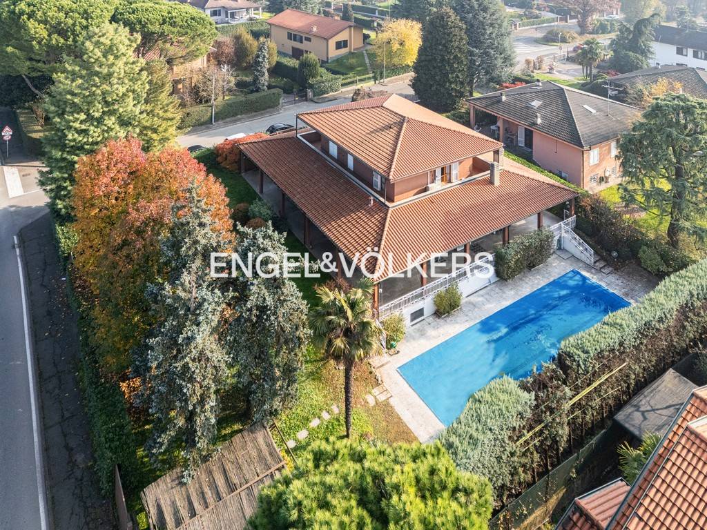 Villa de 5 dormitorios en Vimercate, Italy No. 102234