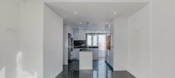 Casa de 4 dormitorios en Vila Nova de Gaia, Portugal No. 17792 9