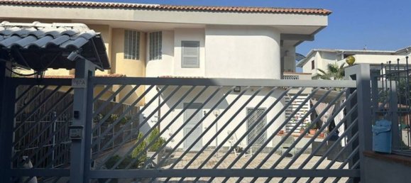 5 rooms House in Giugliano in Campania, Italy No. 284466 2