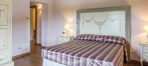 7 bedrooms House in Tuoro sul Trasimeno, Italy No. 54177 35