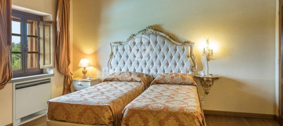 7 bedrooms House in Tuoro sul Trasimeno, Italy No. 54177 44