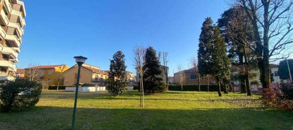 4 rooms Apartment in San Giuliano Milanese, Italy No. 44323 6