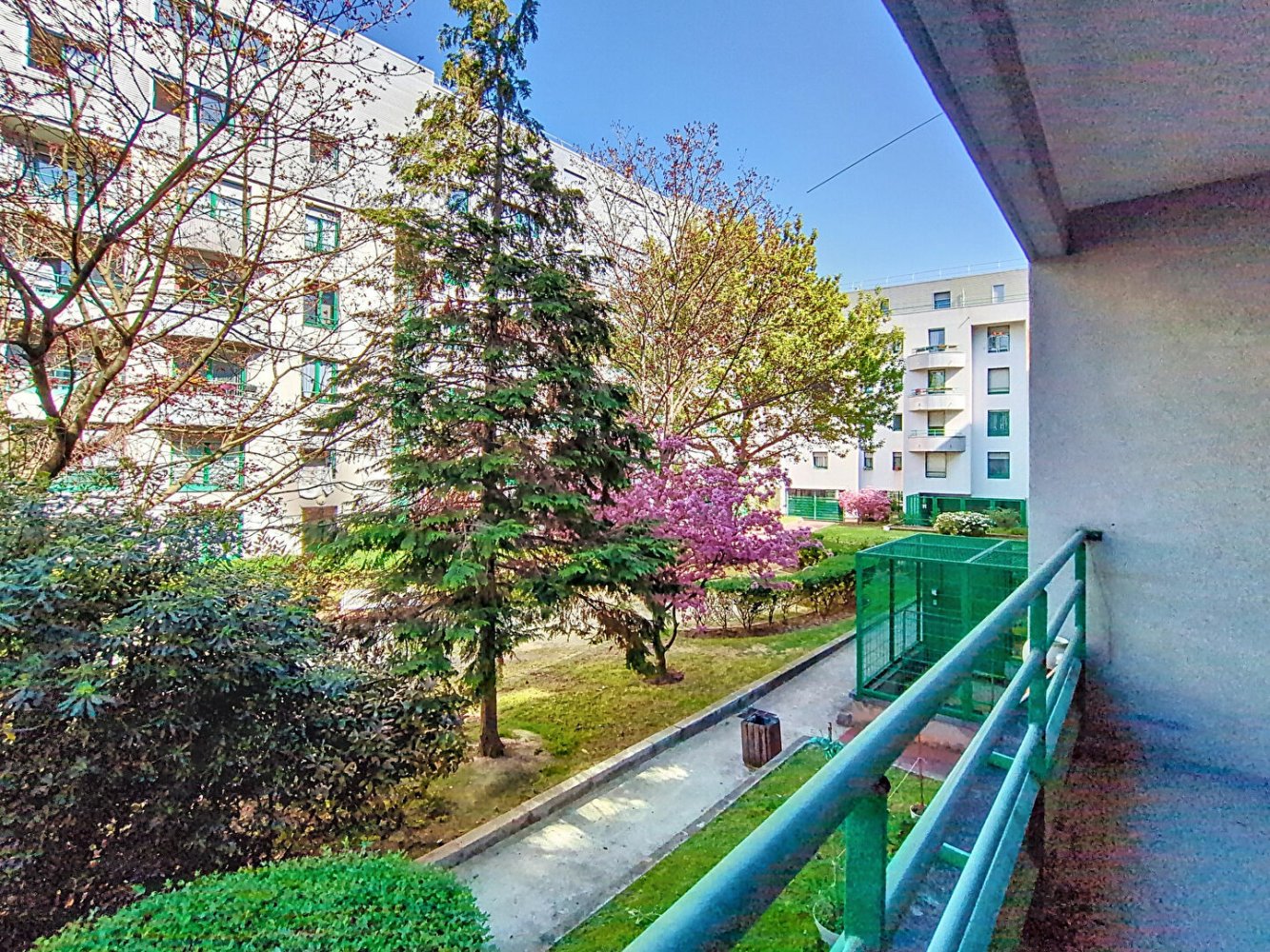 2 chambres Appartement à Clichy, France No. 175781