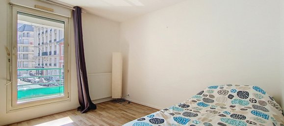 2 chambres Appartement à Clichy, France No. 175781 9