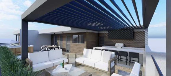 4 bedrooms Penthouse in Mesa Geitonia, Cyprus No. 19810 2