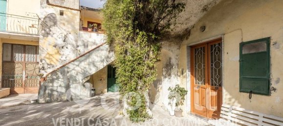 Квартира с 3 спальнями в Сарно, Италия № 78938 42