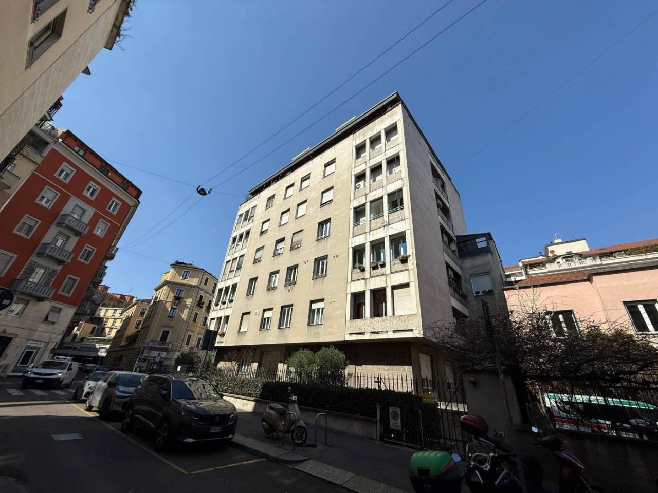 4-Zimmer Wohnung in Milan, Italy, Nr. 242600