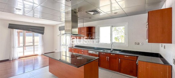 5 bedrooms Villa in Meadows, UAE No. 100249 12