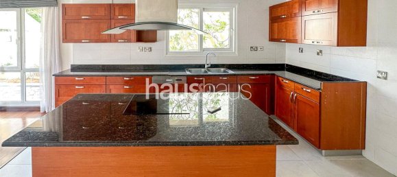 5 bedrooms Villa in Meadows, UAE No. 100249 4