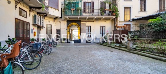 3 bedrooms Apartment in Milan, Italy No. 246420 21