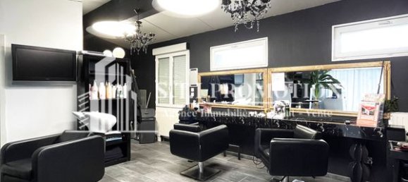 3 bedrooms House in Mexy, France No. 61869 4