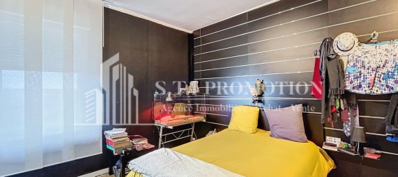 3 bedrooms House in Mexy, France No. 61869 15