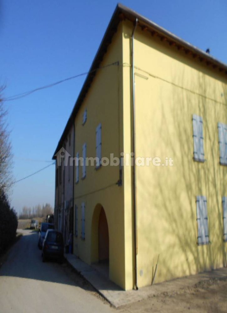 3 Schlafzimmer Wohnung in Novi di Modena, Italy, Nr. 95509