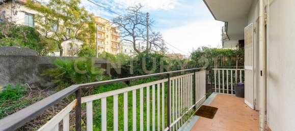 3 rooms Apartment in Catania, Italy No. 122719 8