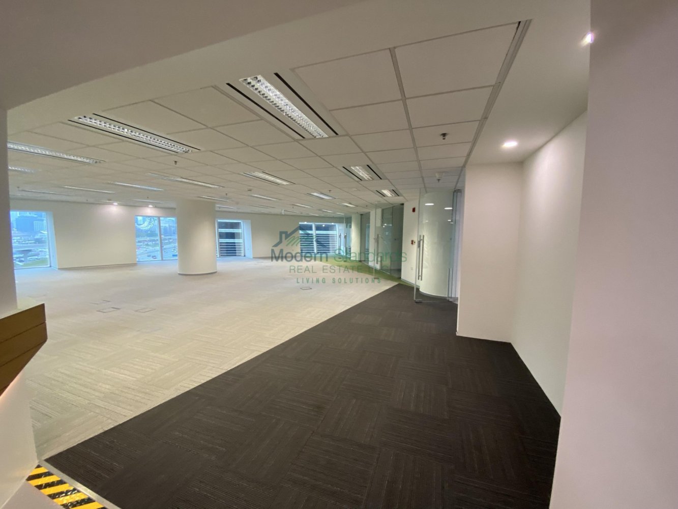 Bureau à Sheikh Zayed Road, UAE 5640m² No. 9478