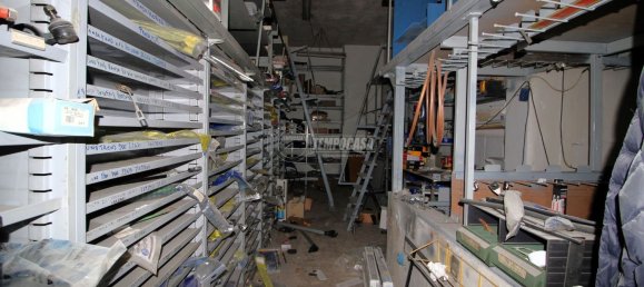 205m² Warehouse in Conversano, Italy No. 150096 10