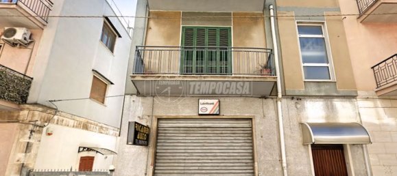 205m² Warehouse in Conversano, Italy No. 150096 18