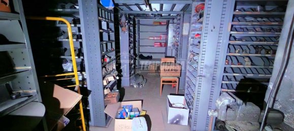 205m² Warehouse in Conversano, Italy No. 150096 12