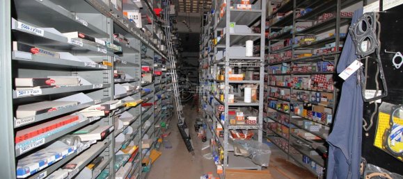 205m² Warehouse in Conversano, Italy No. 150096 7