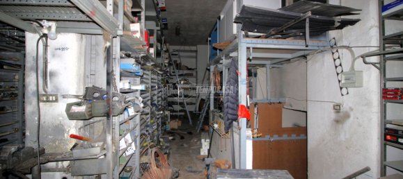 205m² Warehouse in Conversano, Italy No. 150096 9