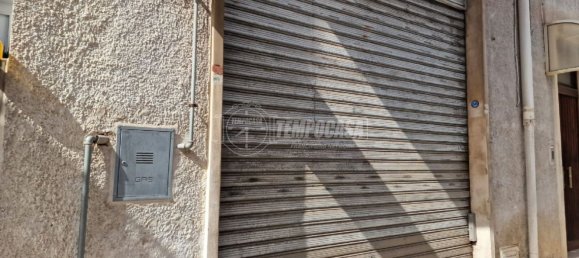 205m² Warehouse in Conversano, Italy No. 150096 13