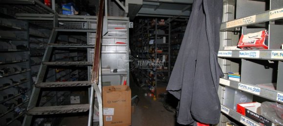 205m² Warehouse in Conversano, Italy No. 150096 5