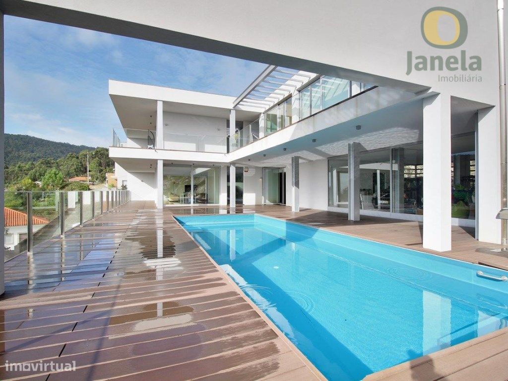 Casa de 4 dormitorios en Viana do Castelo, Portugal No. 144947