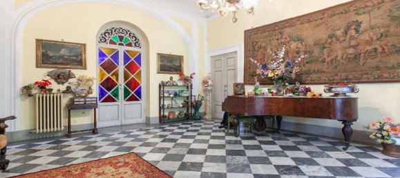 18 bedrooms Villa in Lucca, Italy No. 84540 12