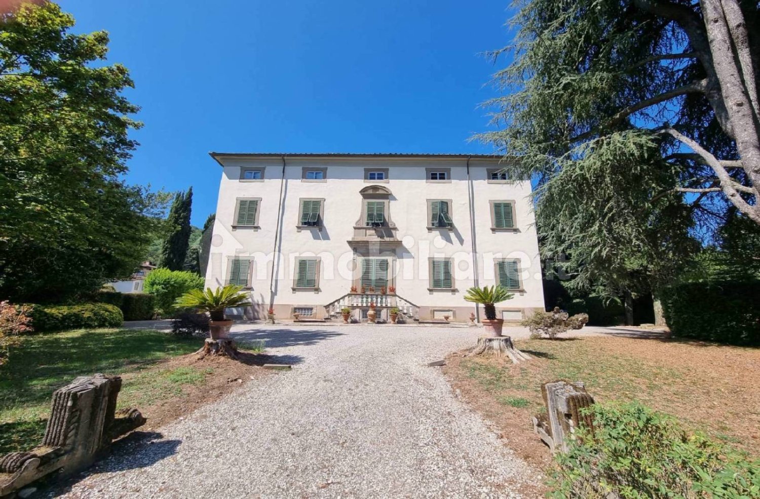 18 bedrooms Villa in Lucca, Italy No. 84540