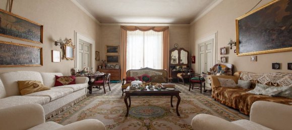 18 bedrooms Villa in Lucca, Italy No. 84540 17