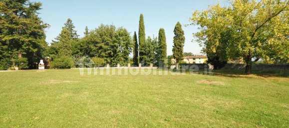 18 bedrooms Villa in Lucca, Italy No. 84540 3