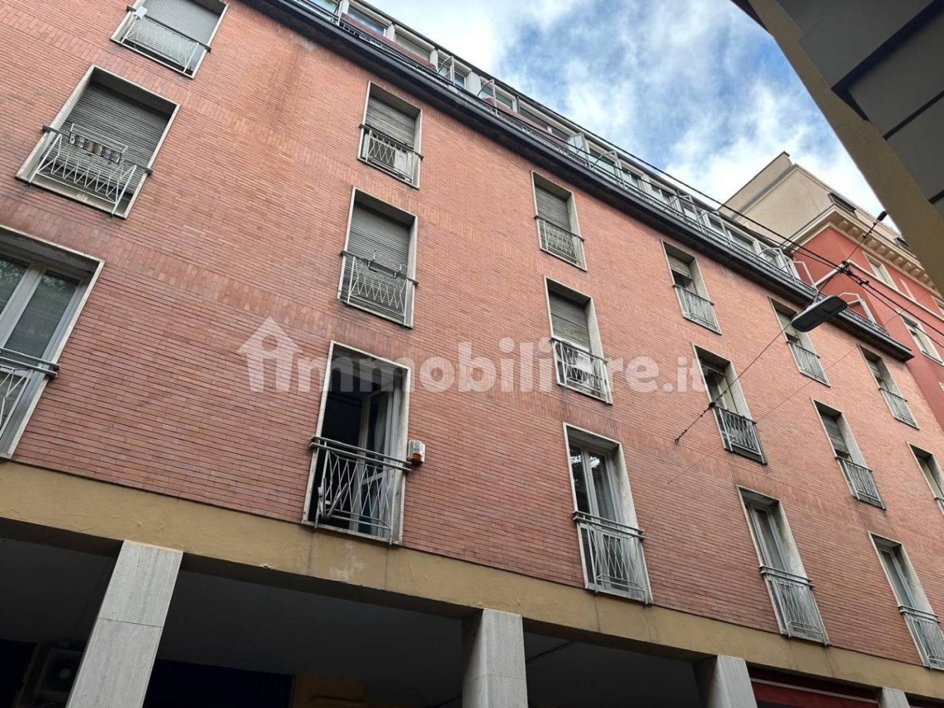 6 bedrooms Apartment in Bologna, Italy No. 333180