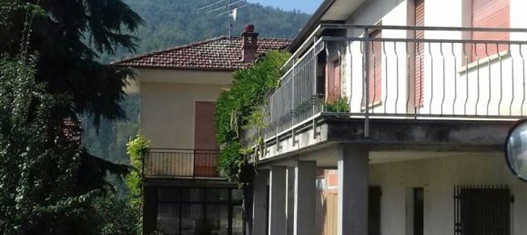 5 bedrooms House in Gremiasco, Italy No. 328935 3