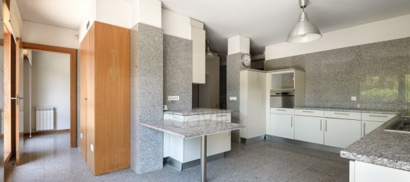 4 Schlafzimmer Wohnung in Porto, Portugal, Nr. 197383 24