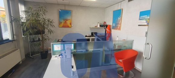  مكتب في Cologno Monzese, Italy 2064متر مربع رقم 124337 4