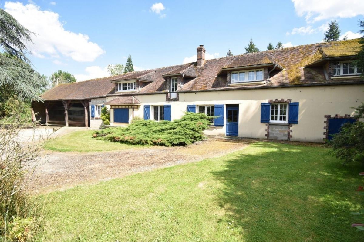 5 bedrooms Castles in Senonches, France No. 152295