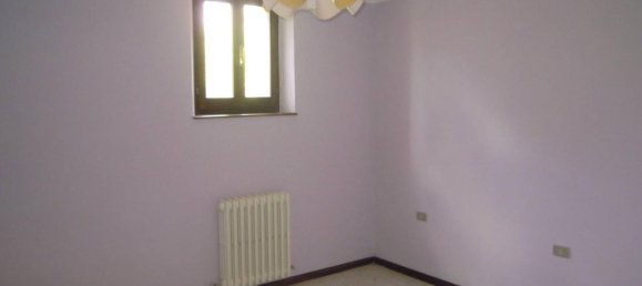 4 rooms House in Montemonaco, Italy No. 151084 15