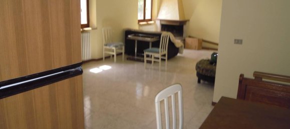 4 rooms House in Montemonaco, Italy No. 151084 9