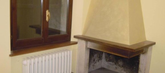 4 rooms House in Montemonaco, Italy No. 151084 11