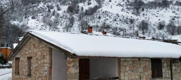 4 rooms House in Montemonaco, Italy No. 151084 20