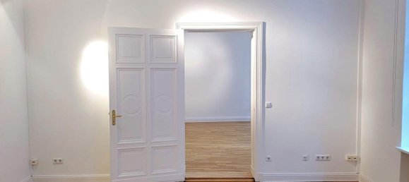 3 bedrooms Apartment in Mitte, Germany No. 217647 2